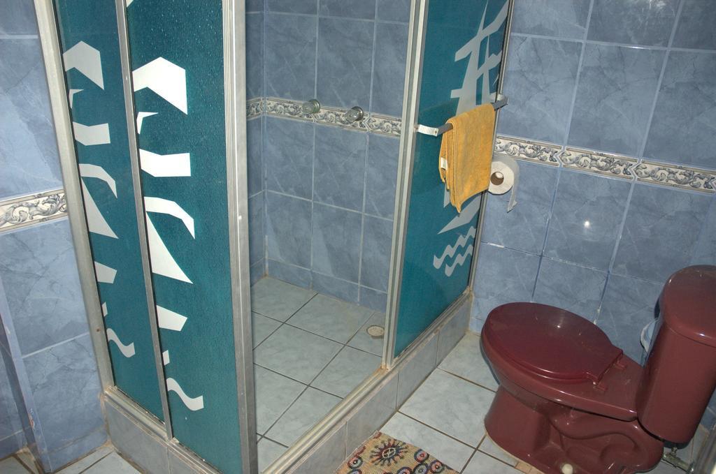 Hostal La Isla Del Descanso Puerto Villamil Kültér fotó