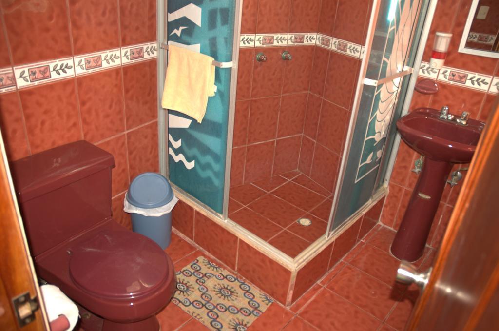 Hostal La Isla Del Descanso Puerto Villamil Kültér fotó