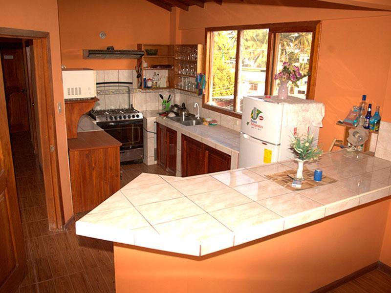 Hostal La Isla Del Descanso Puerto Villamil Kültér fotó