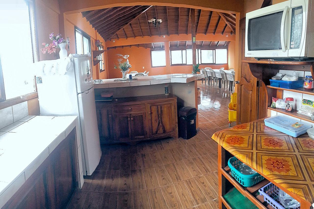 Hostal La Isla Del Descanso Puerto Villamil Kültér fotó