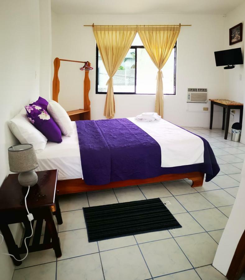 Hostal La Isla Del Descanso Puerto Villamil Kültér fotó