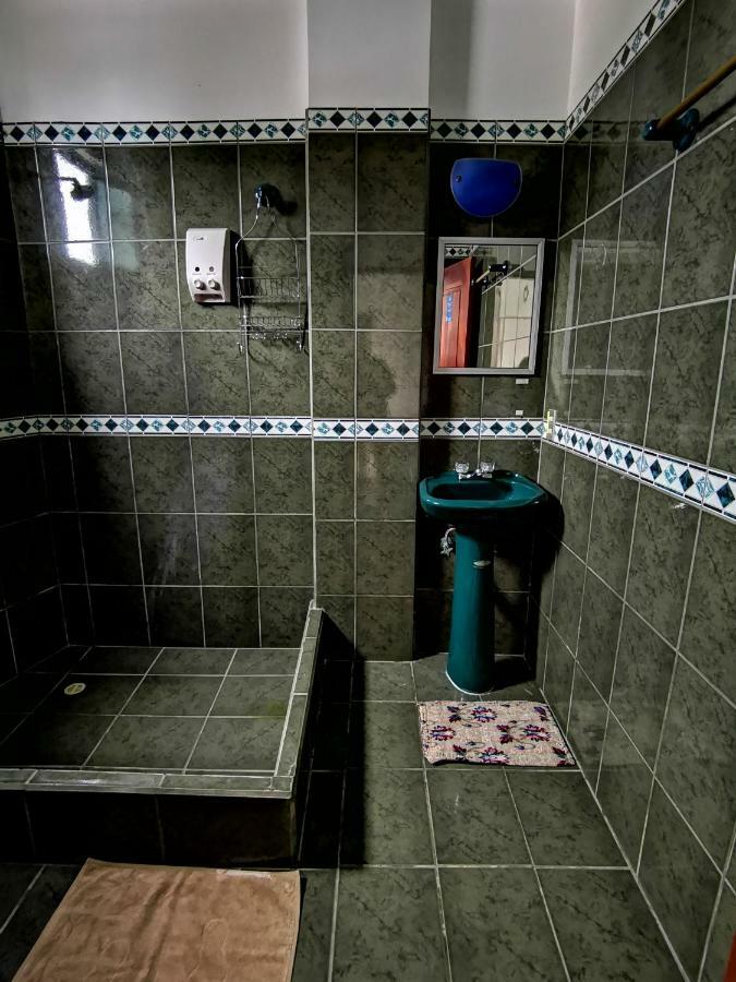 Hostal La Isla Del Descanso Puerto Villamil Kültér fotó