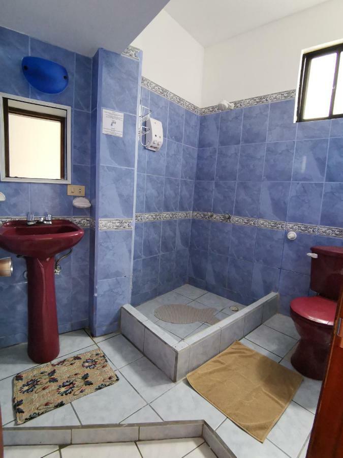 Hostal La Isla Del Descanso Puerto Villamil Kültér fotó