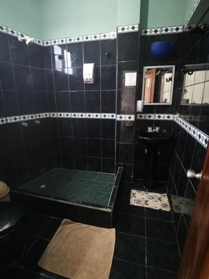 Hostal La Isla Del Descanso Puerto Villamil Kültér fotó
