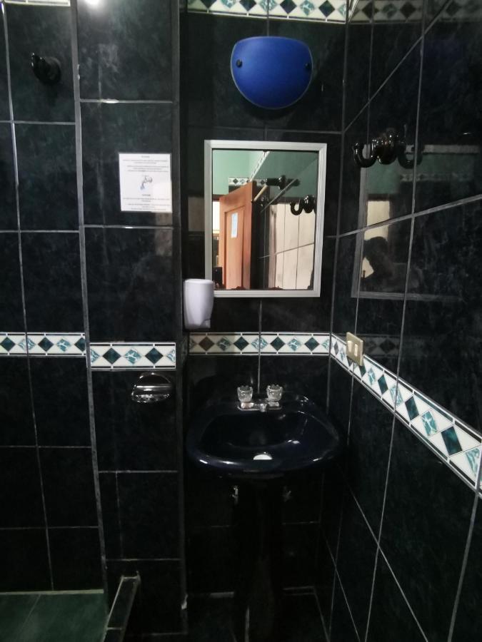 Hostal La Isla Del Descanso Puerto Villamil Kültér fotó